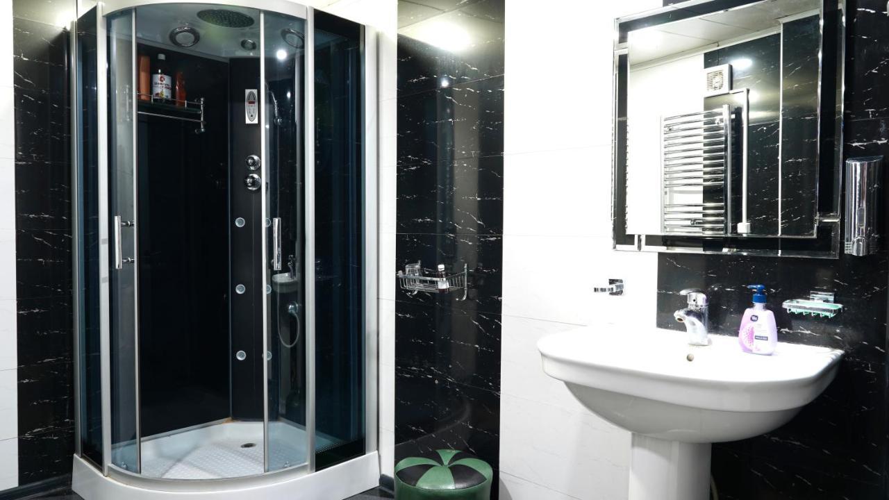 Apartment Shafi 8 Tbilisi Exteriör bild